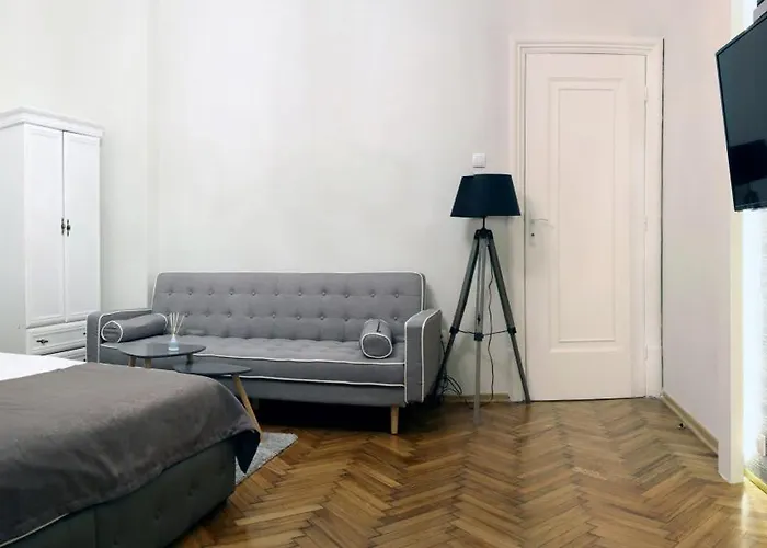 Natalie\'S Residence